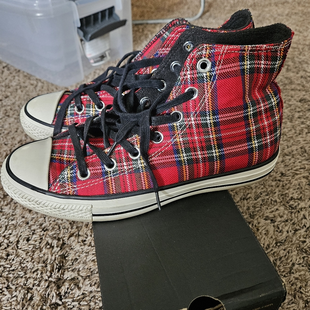 Rare plaid Converse